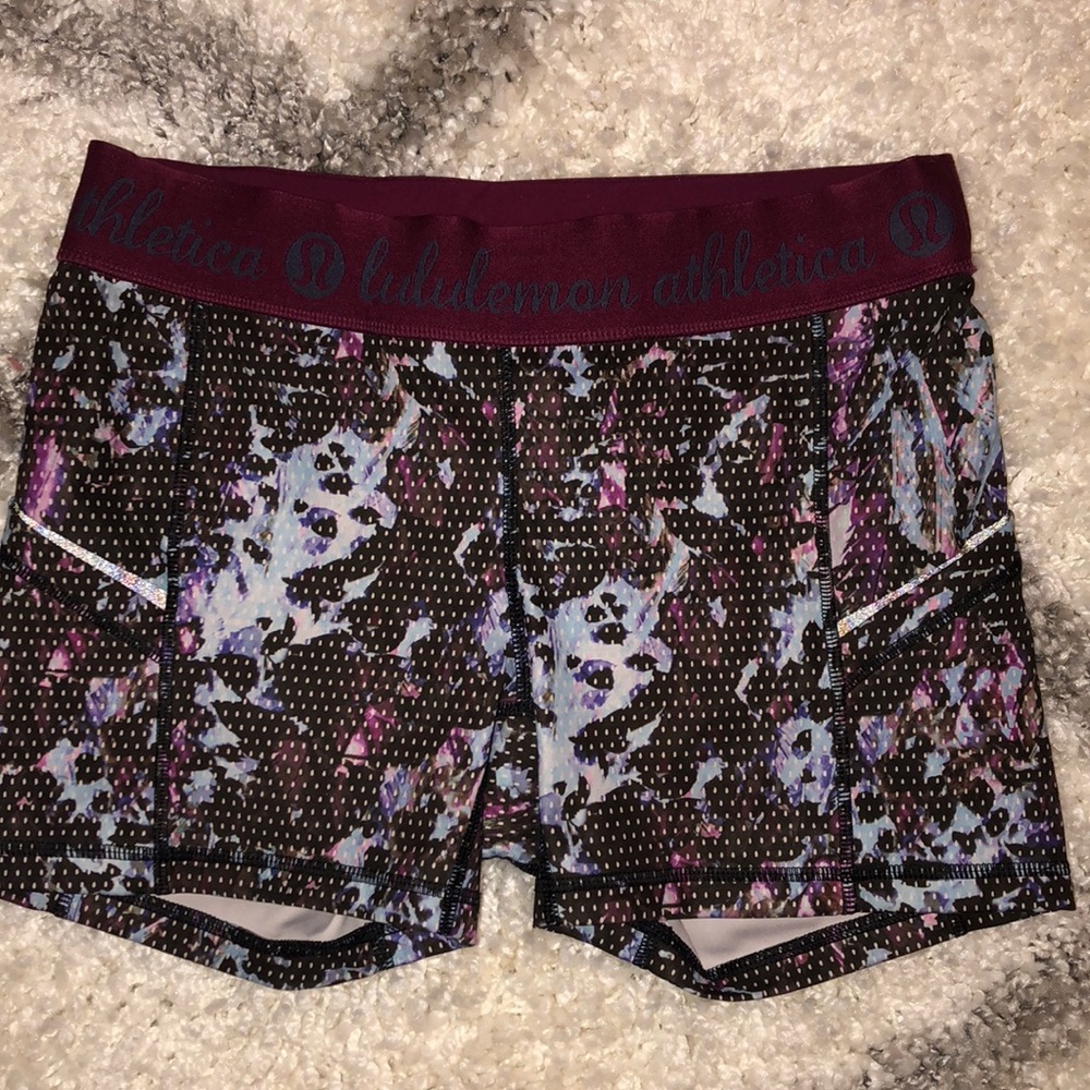 Lululemon shorts size 8